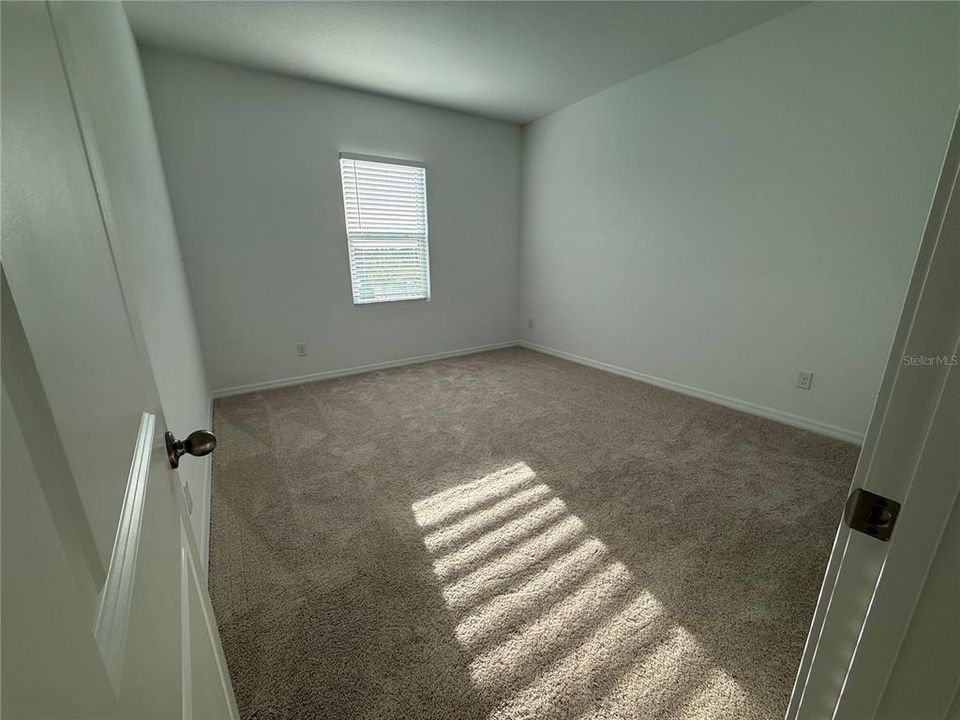 Под контрактом: $1,600 (1 спален, 1 ванн, 800 Квадратных фут)