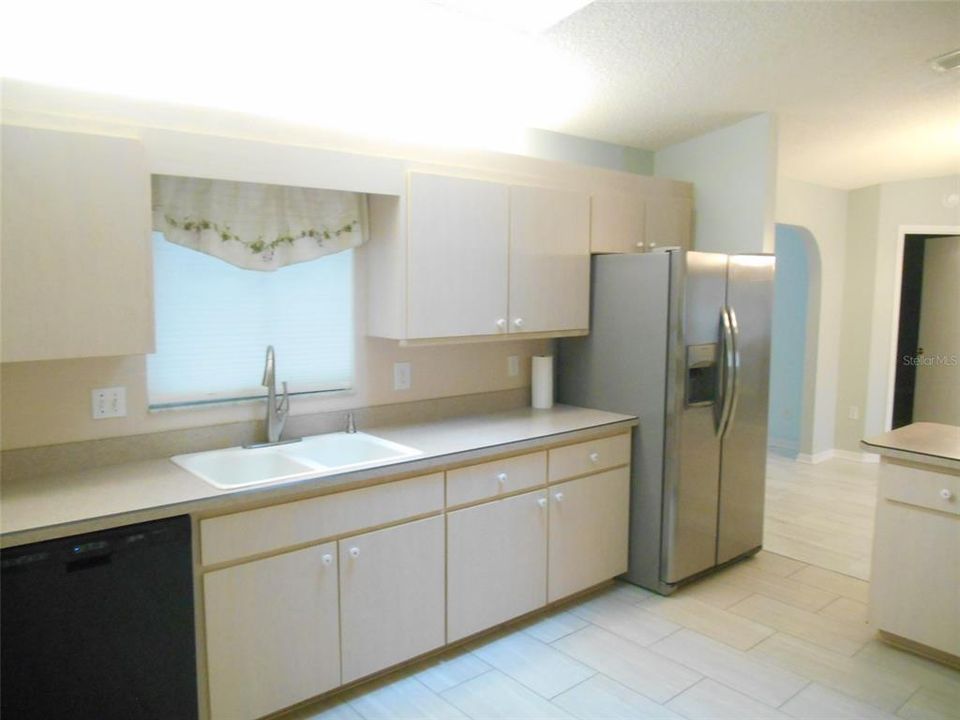 В аренду: $2,000 (2 спален, 2 ванн, 1570 Квадратных фут)