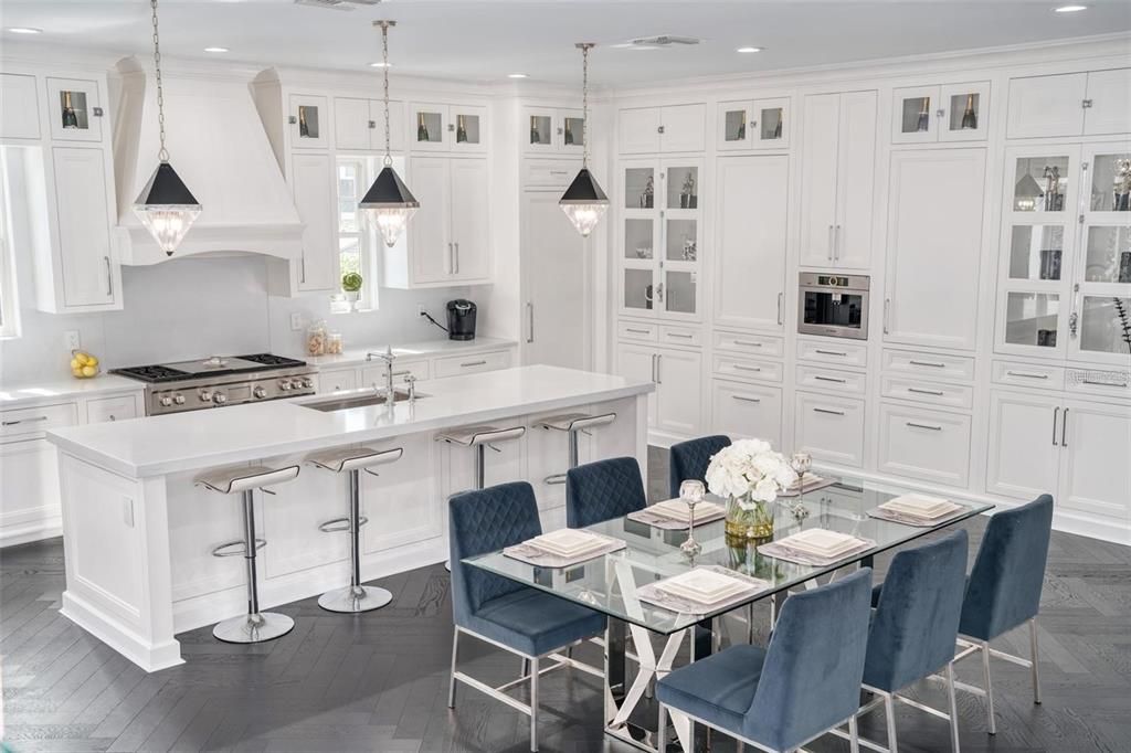 For Sale: $3,194,888 (5 beds, 6 baths, 5423 Square Feet)