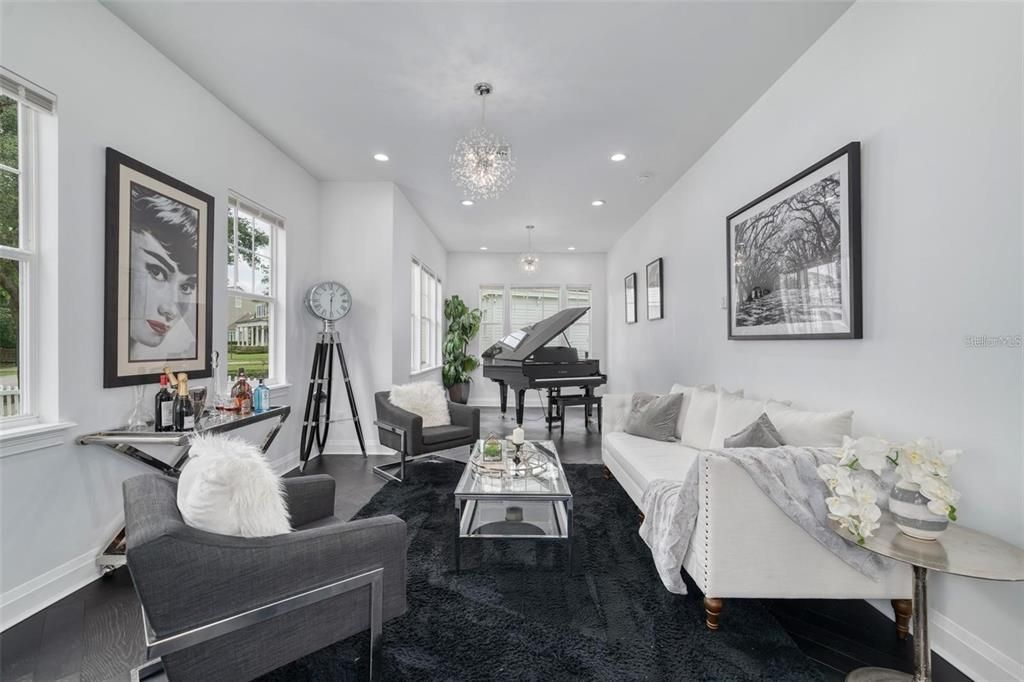 For Sale: $3,194,888 (5 beds, 6 baths, 5423 Square Feet)