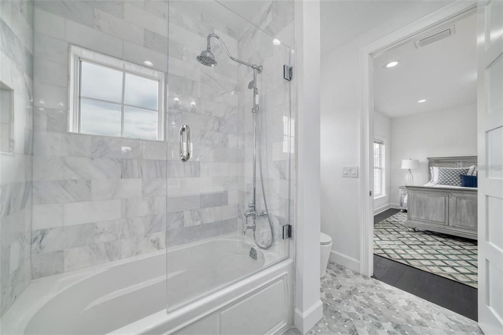 For Sale: $3,194,888 (5 beds, 6 baths, 5423 Square Feet)