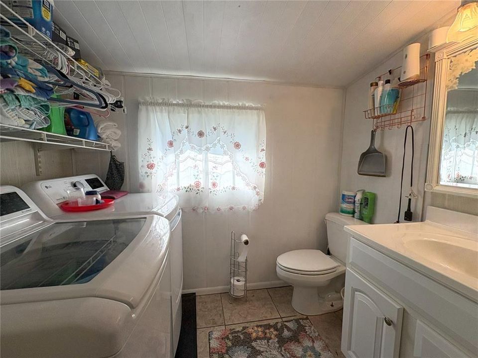 合同活跃: $125,000 (3 贝兹, 2 浴室, 1000 平方英尺)