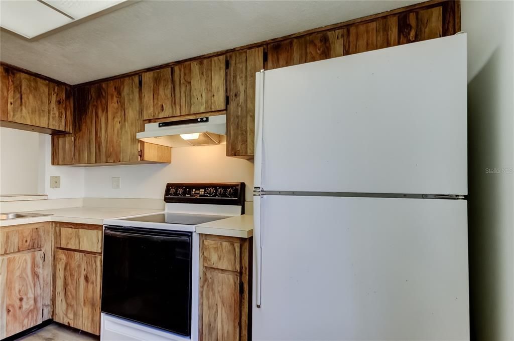 待售: $164,000 (2 贝兹, 2 浴室, 1054 平方英尺)