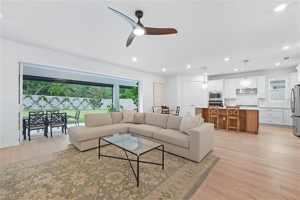 待售: $599,000 (4 贝兹, 2 浴室, 2709 平方英尺)