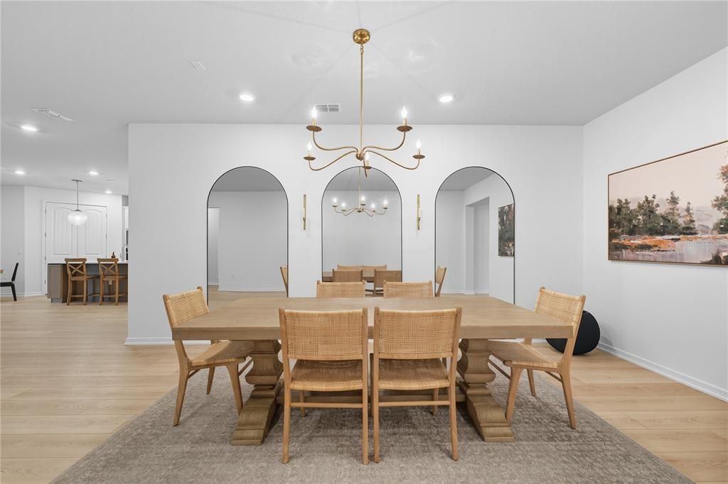 待售: $599,000 (4 贝兹, 2 浴室, 2709 平方英尺)