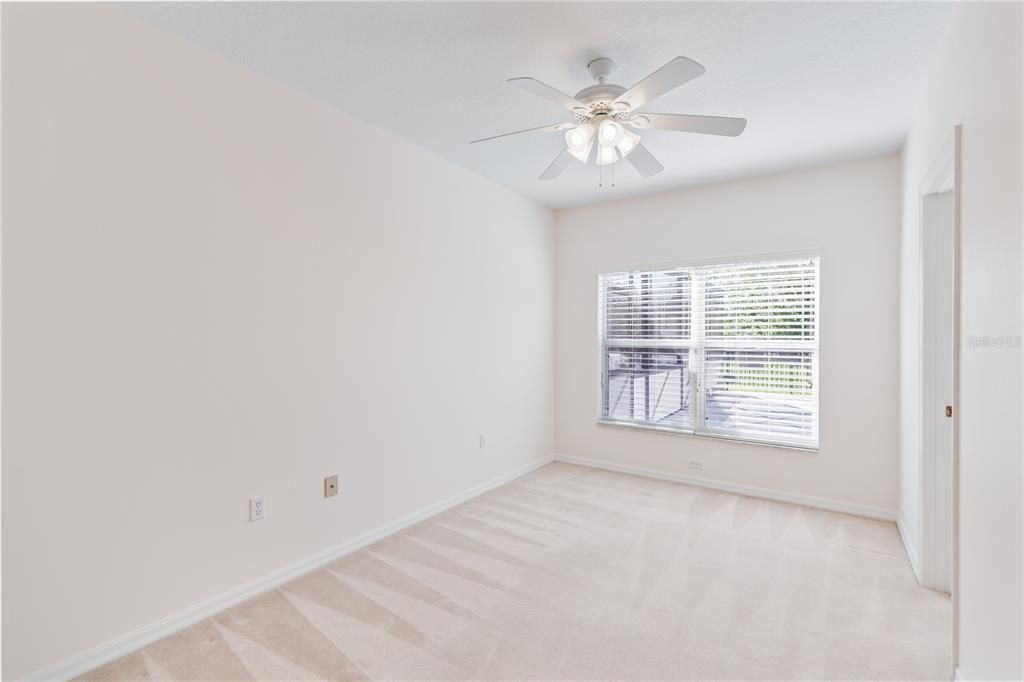 合同活跃: $690,000 (5 贝兹, 4 浴室, 3187 平方英尺)