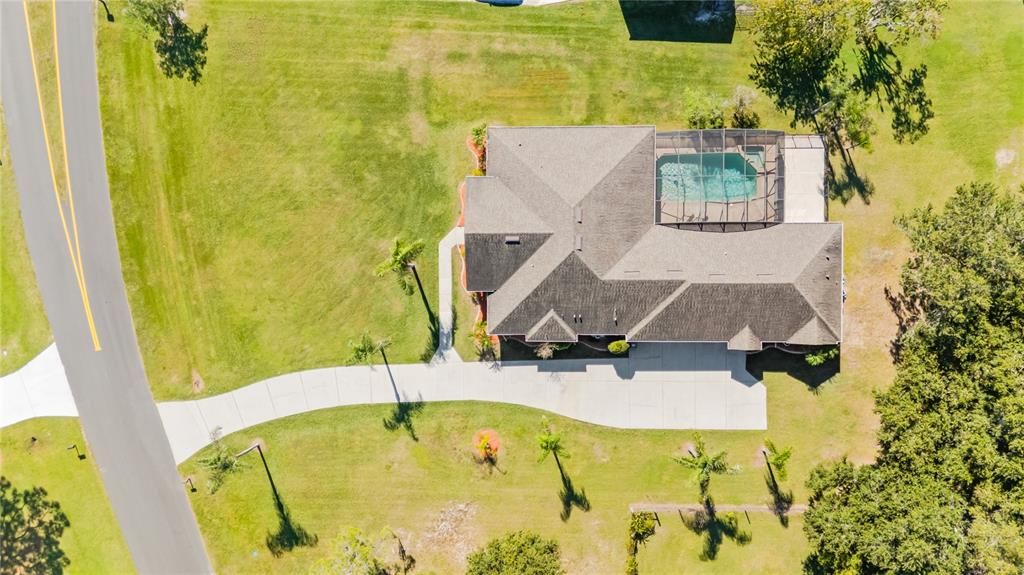 合同活跃: $690,000 (5 贝兹, 4 浴室, 3187 平方英尺)