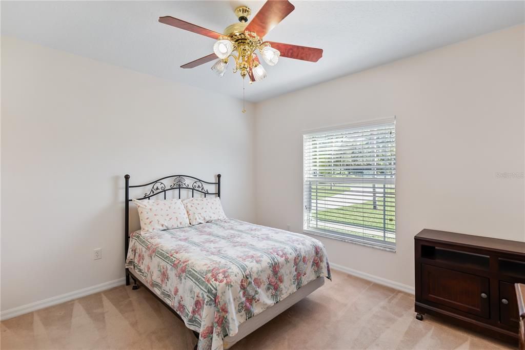 合同活跃: $690,000 (5 贝兹, 4 浴室, 3187 平方英尺)