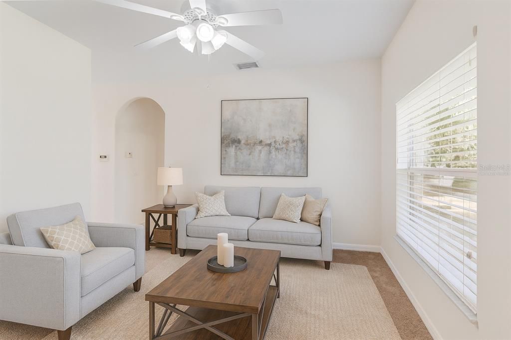 合同活跃: $690,000 (5 贝兹, 4 浴室, 3187 平方英尺)