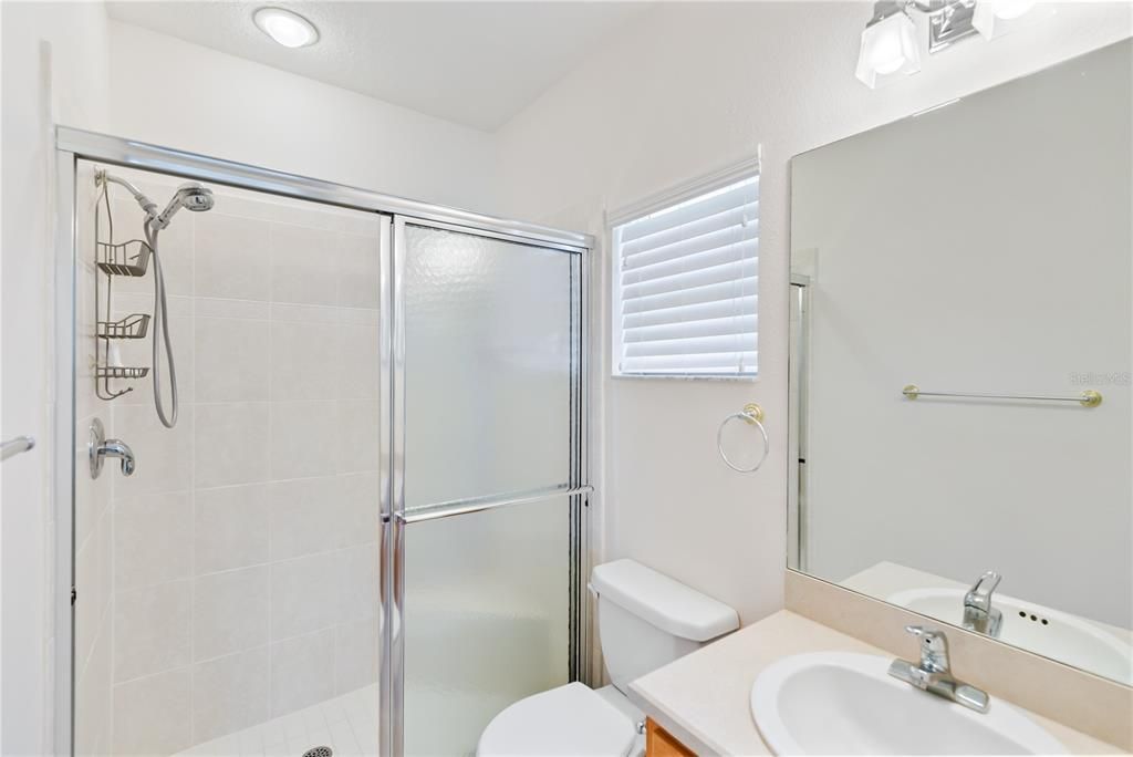 合同活跃: $690,000 (5 贝兹, 4 浴室, 3187 平方英尺)