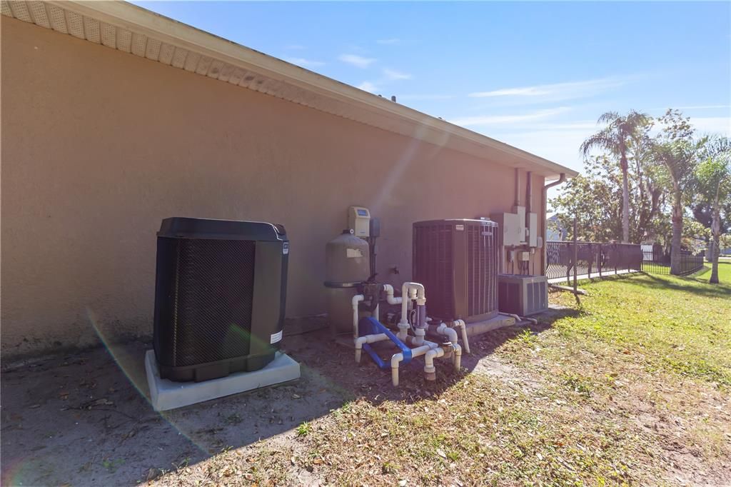 合同活跃: $690,000 (5 贝兹, 4 浴室, 3187 平方英尺)