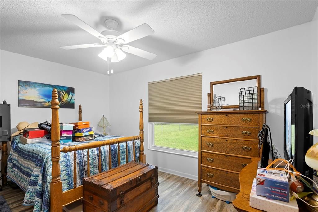 На продажу: $313,000 (3 спален, 2 ванн, 1411 Квадратных фут)