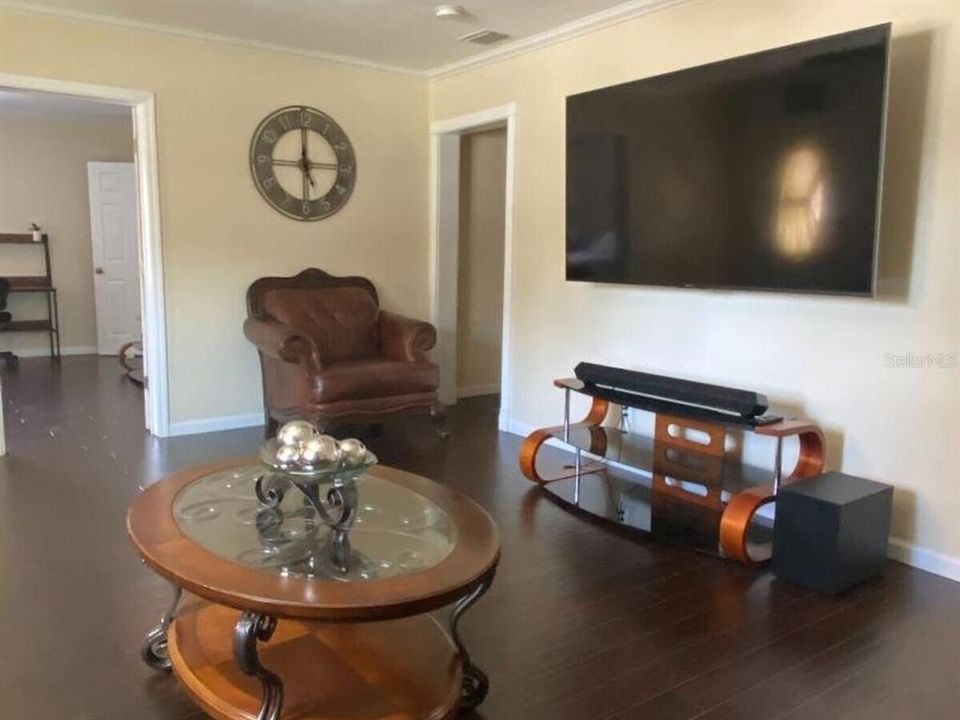 En Venta: $1,200,000 (3 camas, 3 baños, 1851 Pies cuadrados)