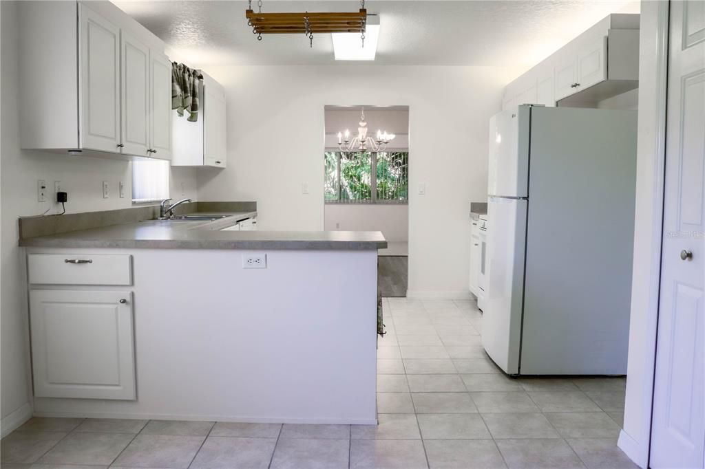 For Sale: $464,900 (4 beds, 3 baths, 3125 Square Feet)