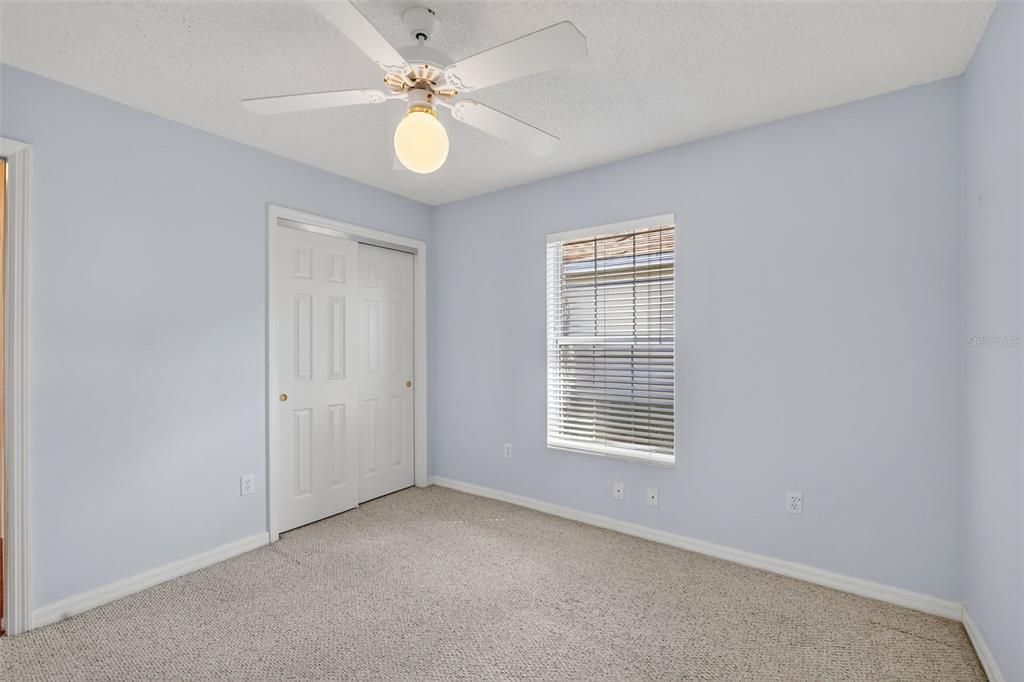 Под контрактом: $375,000 (3 спален, 2 ванн, 1858 Квадратных фут)