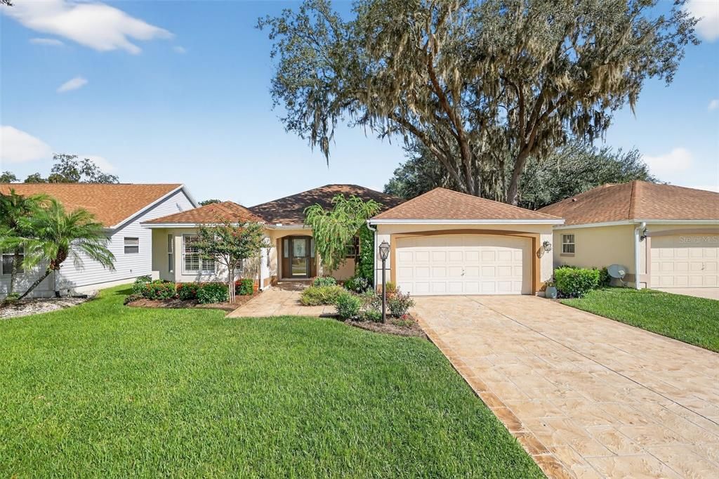 Под контрактом: $375,000 (3 спален, 2 ванн, 1858 Квадратных фут)