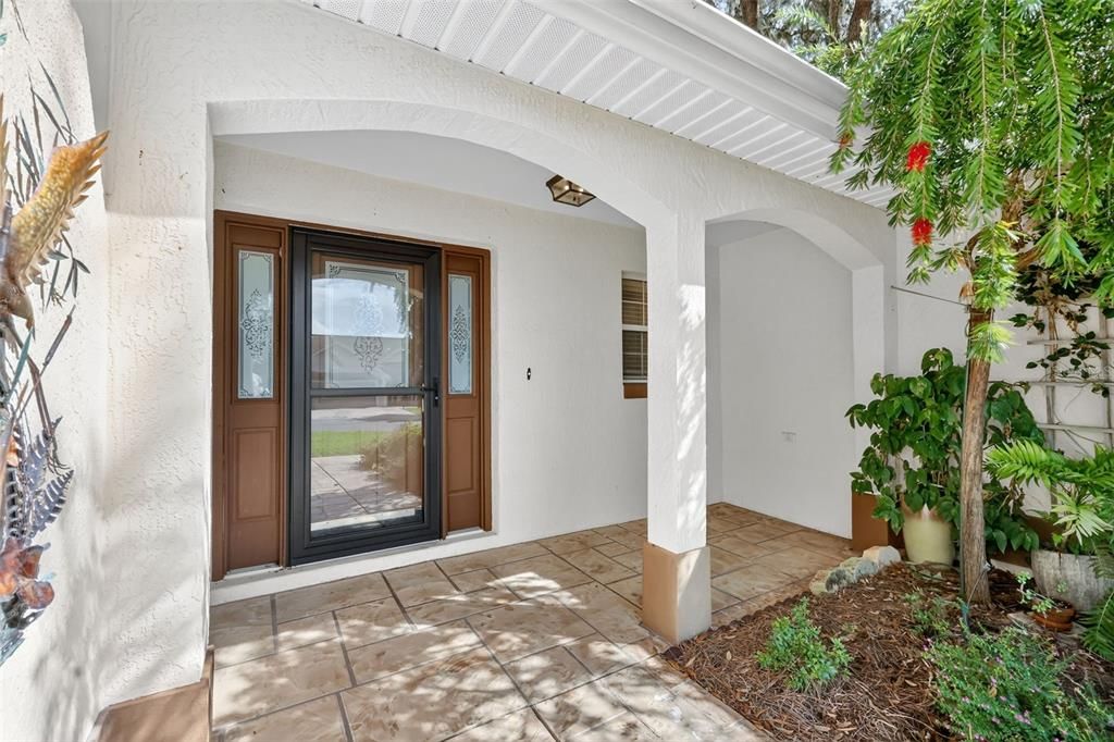 Под контрактом: $375,000 (3 спален, 2 ванн, 1858 Квадратных фут)