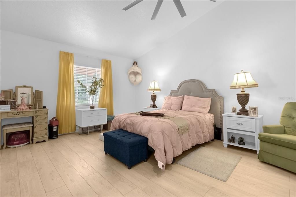 На продажу: $829,900 (4 спален, 3 ванн, 3267 Квадратных фут)