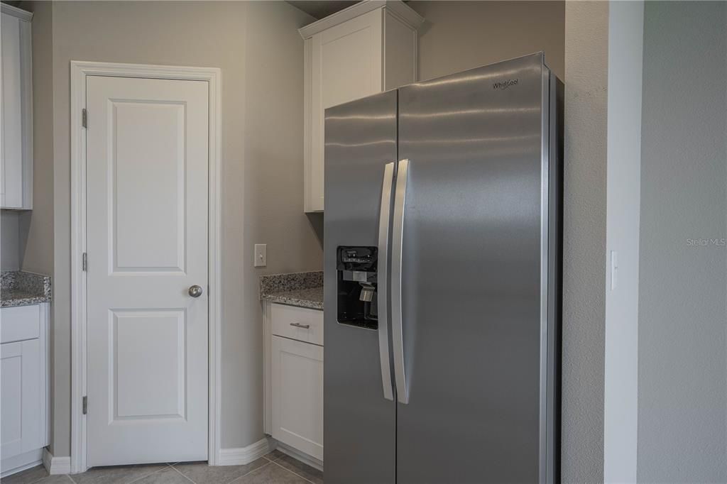 For Rent: $2,100 (4 beds, 2 baths, 1823 Square Feet)