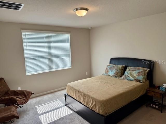 For Rent: $2,100 (4 beds, 2 baths, 1823 Square Feet)