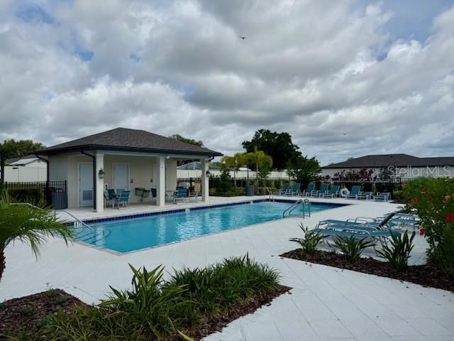 For Rent: $2,100 (4 beds, 2 baths, 1823 Square Feet)