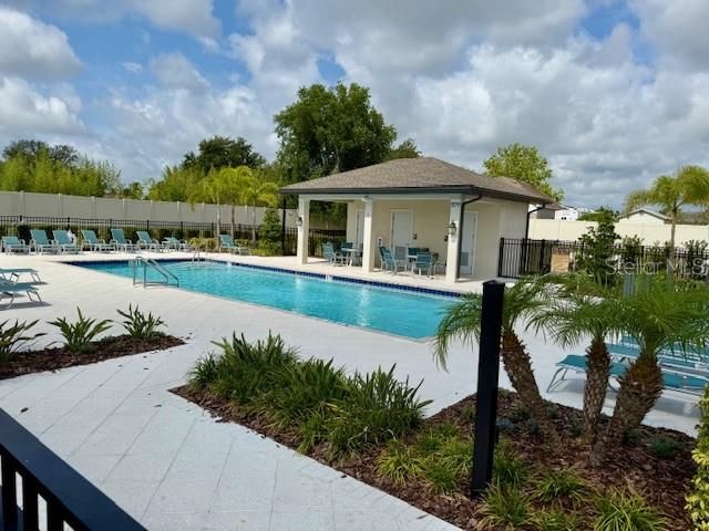 For Rent: $2,100 (4 beds, 2 baths, 1823 Square Feet)