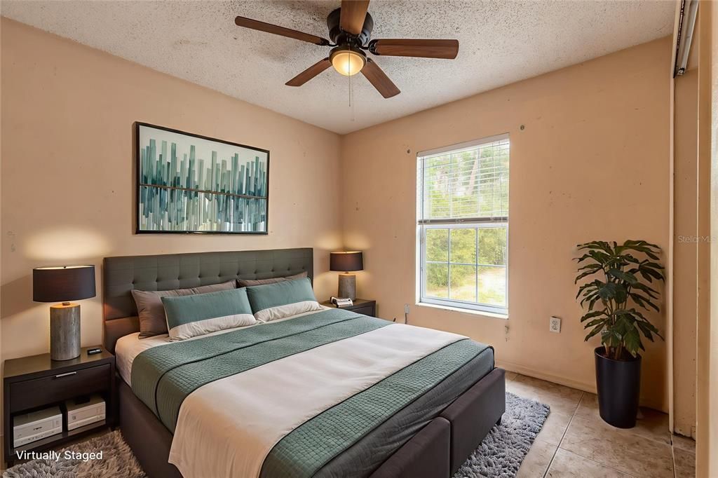 合同活跃: $224,900 (3 贝兹, 2 浴室, 1208 平方英尺)