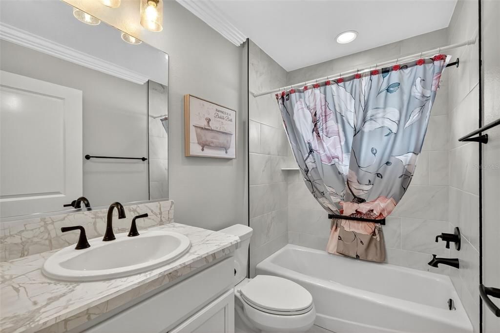 На продажу: $550,000 (3 спален, 3 ванн, 1905 Квадратных фут)