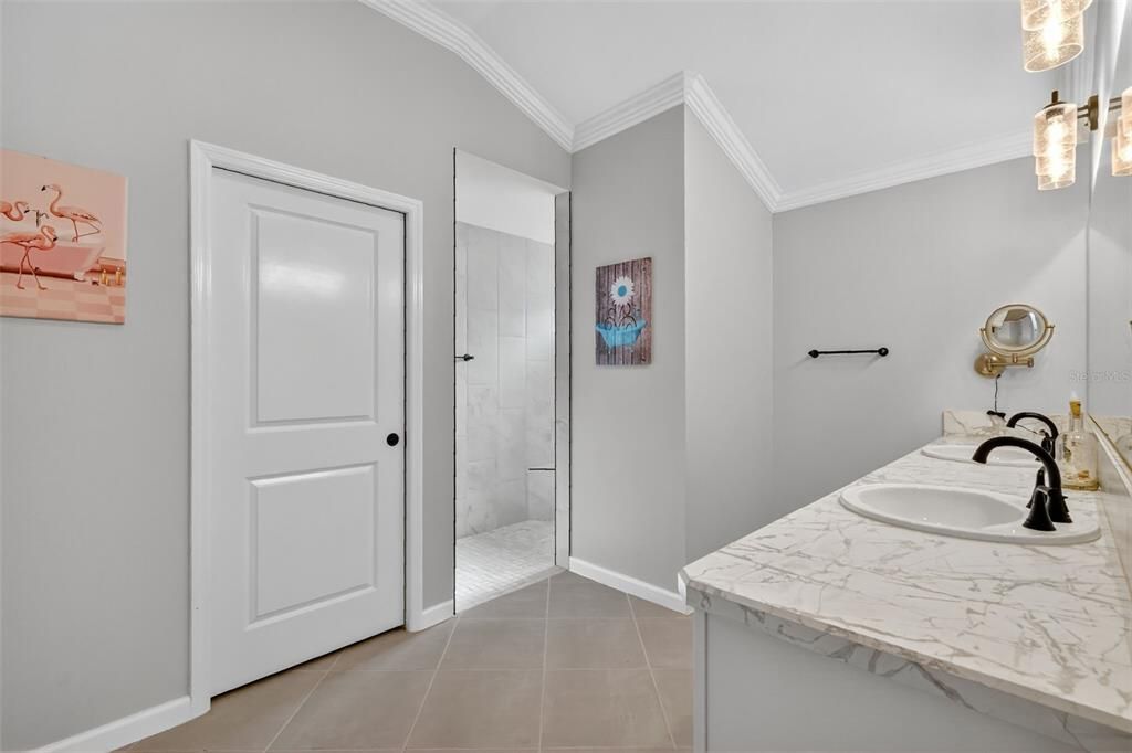 На продажу: $550,000 (3 спален, 3 ванн, 1905 Квадратных фут)