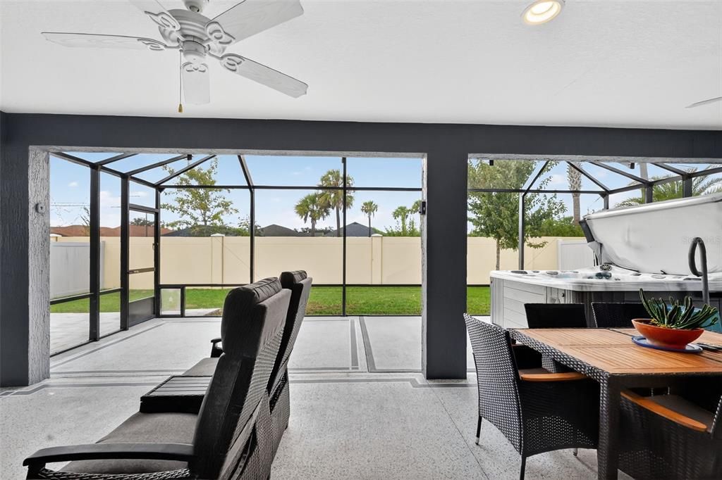 На продажу: $550,000 (3 спален, 3 ванн, 1905 Квадратных фут)