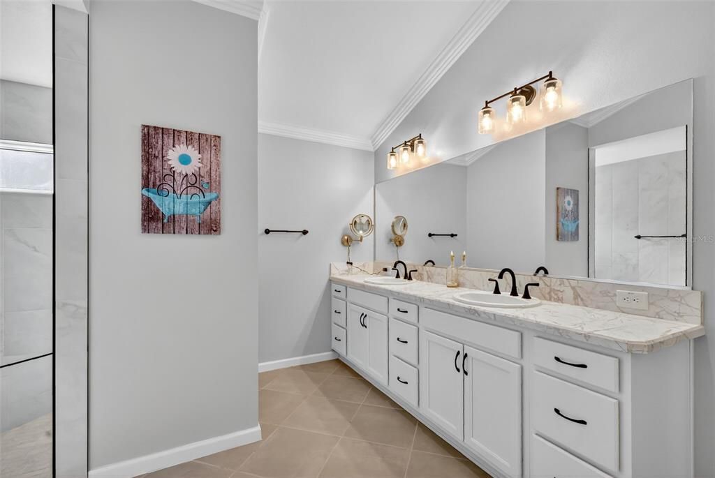 На продажу: $550,000 (3 спален, 3 ванн, 1905 Квадратных фут)