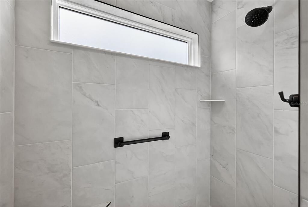 На продажу: $550,000 (3 спален, 3 ванн, 1905 Квадратных фут)