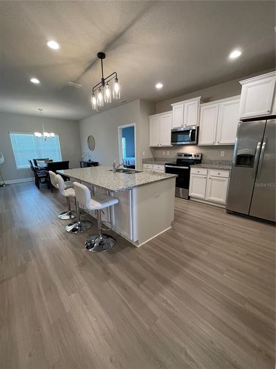 出租: $2,900 (3 贝兹, 2 浴室, 1635 平方英尺)