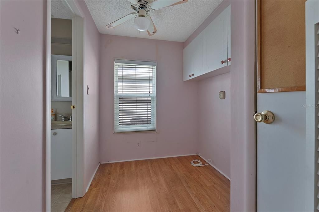 For Sale: $154,900 (2 beds, 2 baths, 1456 Square Feet)