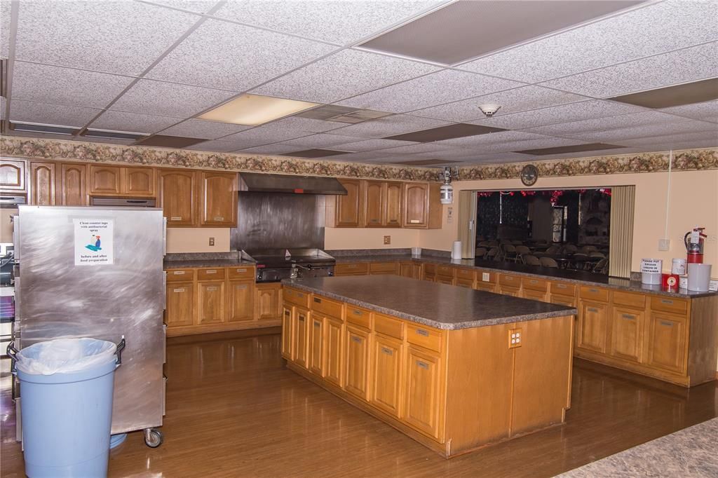 For Sale: $154,900 (2 beds, 2 baths, 1456 Square Feet)