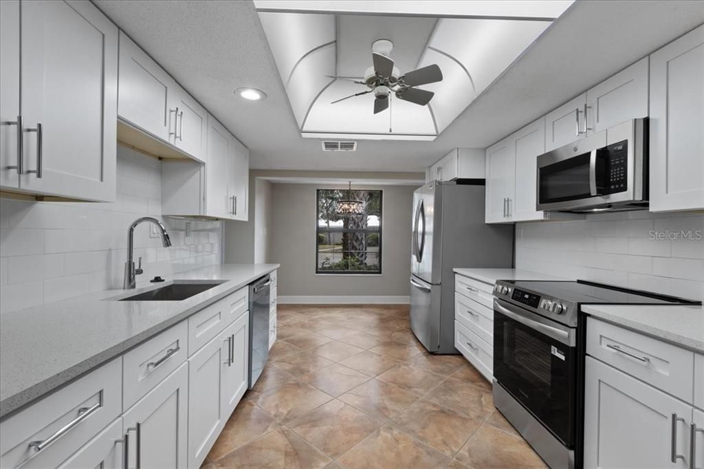 待售: $264,900 (2 贝兹, 2 浴室, 1862 平方英尺)