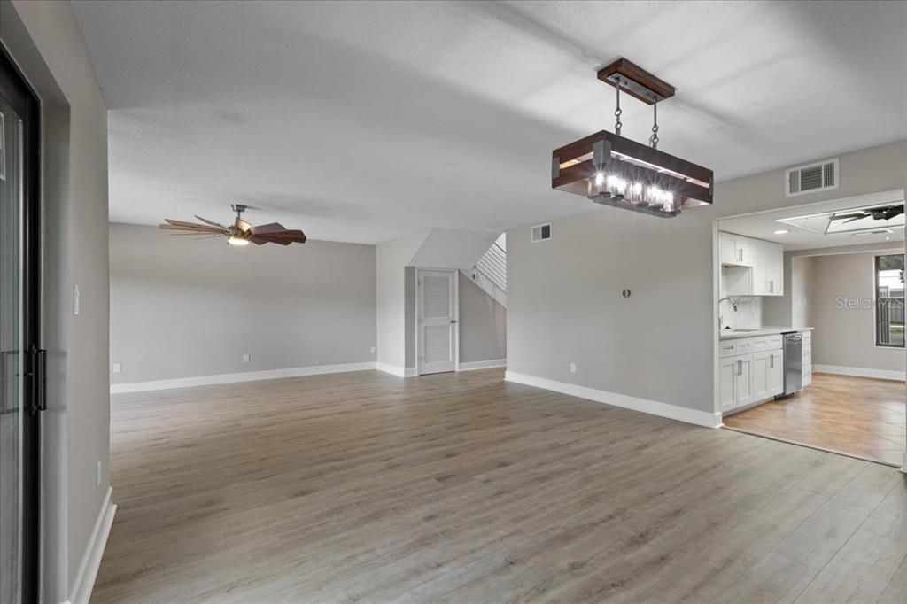 待售: $264,900 (2 贝兹, 2 浴室, 1862 平方英尺)