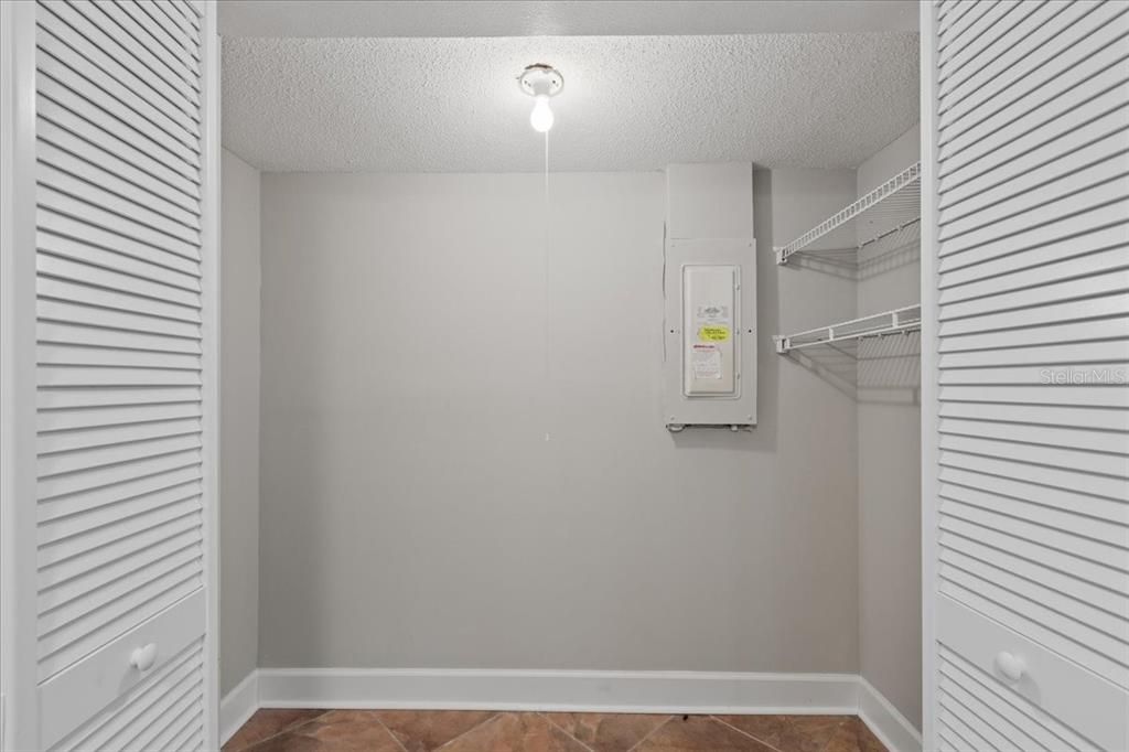 待售: $264,900 (2 贝兹, 2 浴室, 1862 平方英尺)