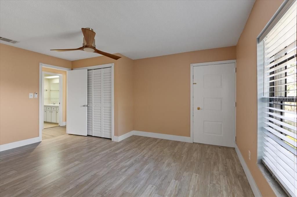 待售: $264,900 (2 贝兹, 2 浴室, 1862 平方英尺)