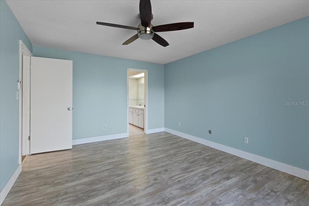 待售: $264,900 (2 贝兹, 2 浴室, 1862 平方英尺)