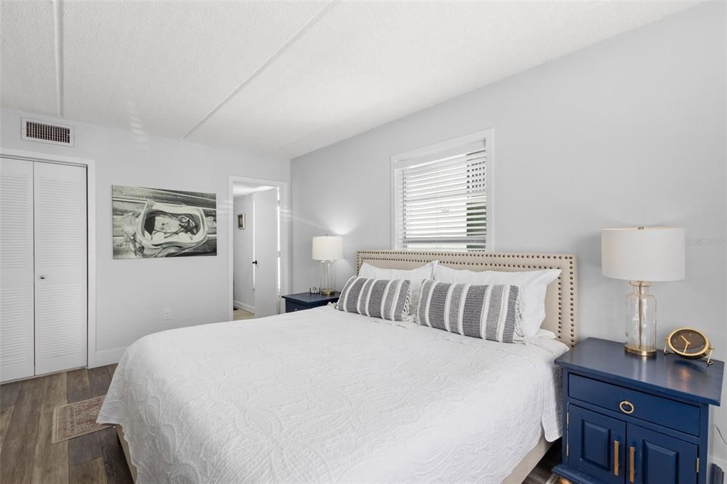 На продажу: $375,000 (2 спален, 2 ванн, 1016 Квадратных фут)