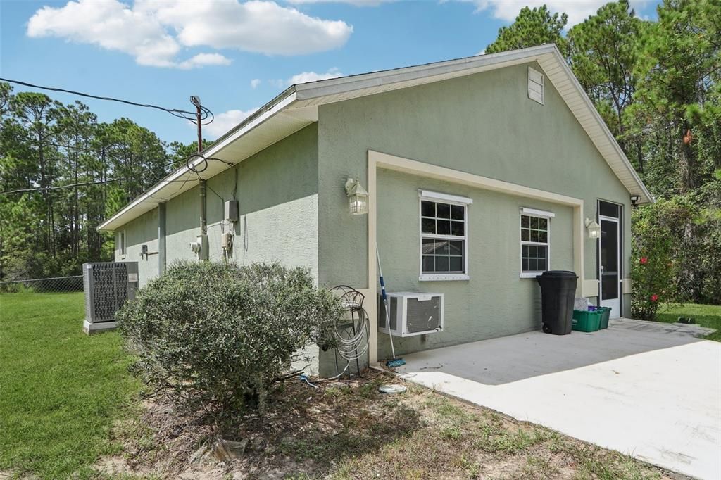 На продажу: $359,999 (3 спален, 2 ванн, 1677 Квадратных фут)