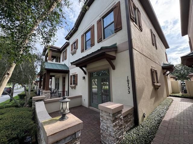 合同活跃: $3,075 (4 贝兹, 3 浴室, 1834 平方英尺)