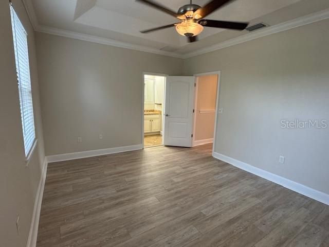 合同活跃: $3,075 (4 贝兹, 3 浴室, 1834 平方英尺)