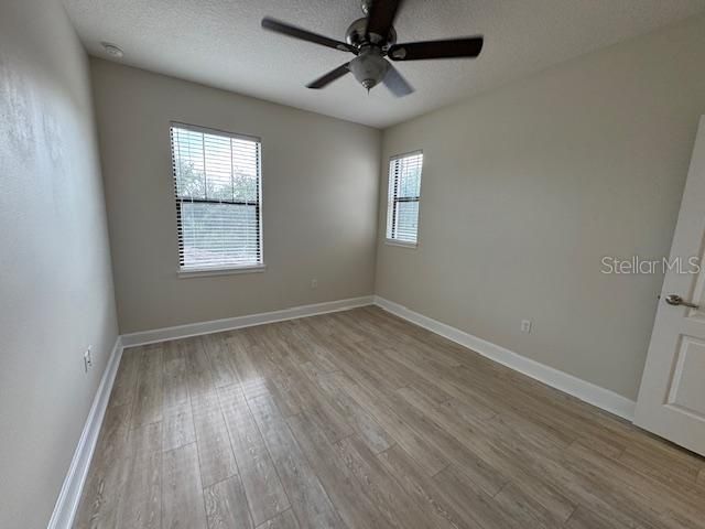 合同活跃: $3,075 (4 贝兹, 3 浴室, 1834 平方英尺)