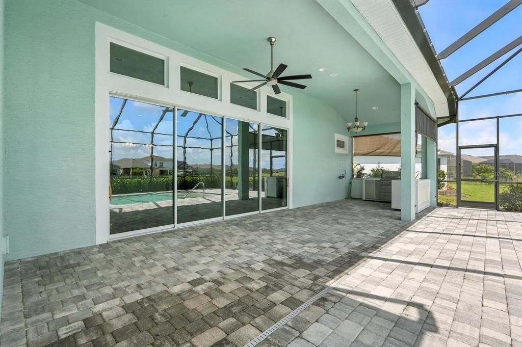 待售: $734,900 (4 贝兹, 3 浴室, 2479 平方英尺)