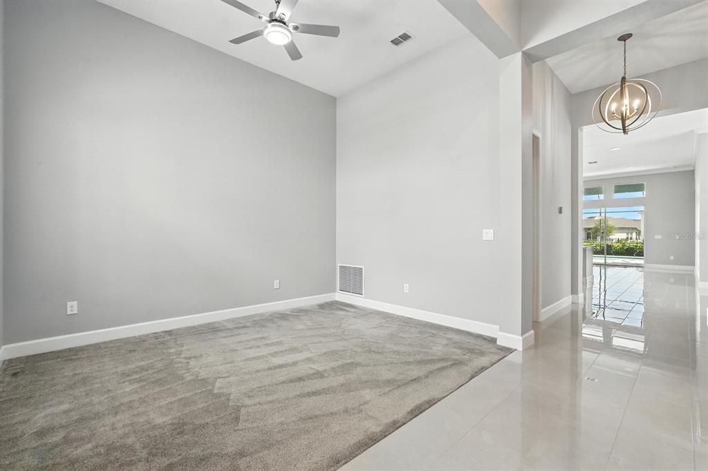 待售: $734,900 (4 贝兹, 3 浴室, 2479 平方英尺)