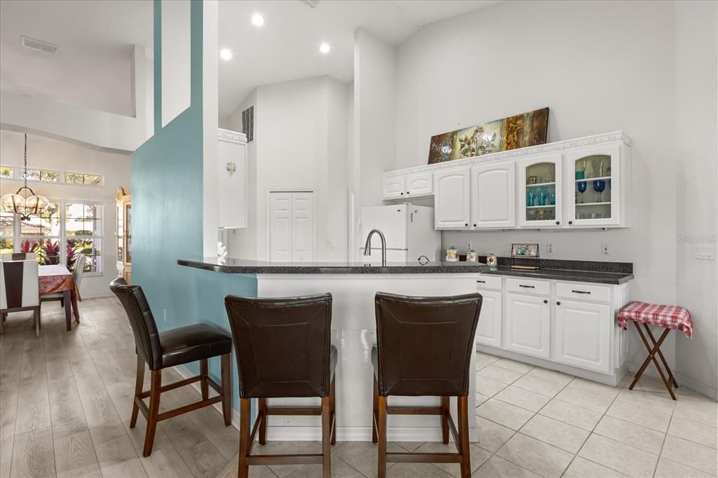 En Venta: $410,000 (3 camas, 2 baños, 1821 Pies cuadrados)