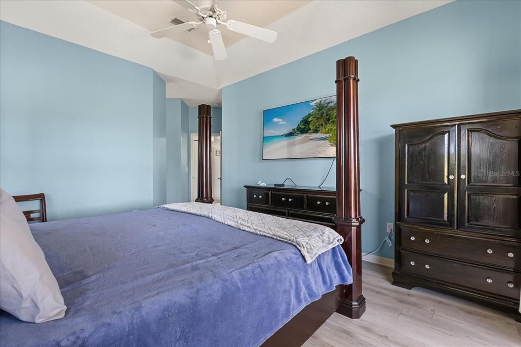 En Venta: $410,000 (3 camas, 2 baños, 1821 Pies cuadrados)