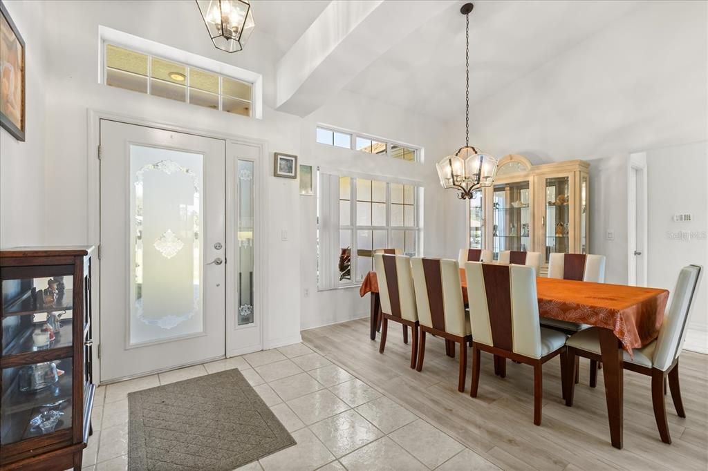 En Venta: $410,000 (3 camas, 2 baños, 1821 Pies cuadrados)